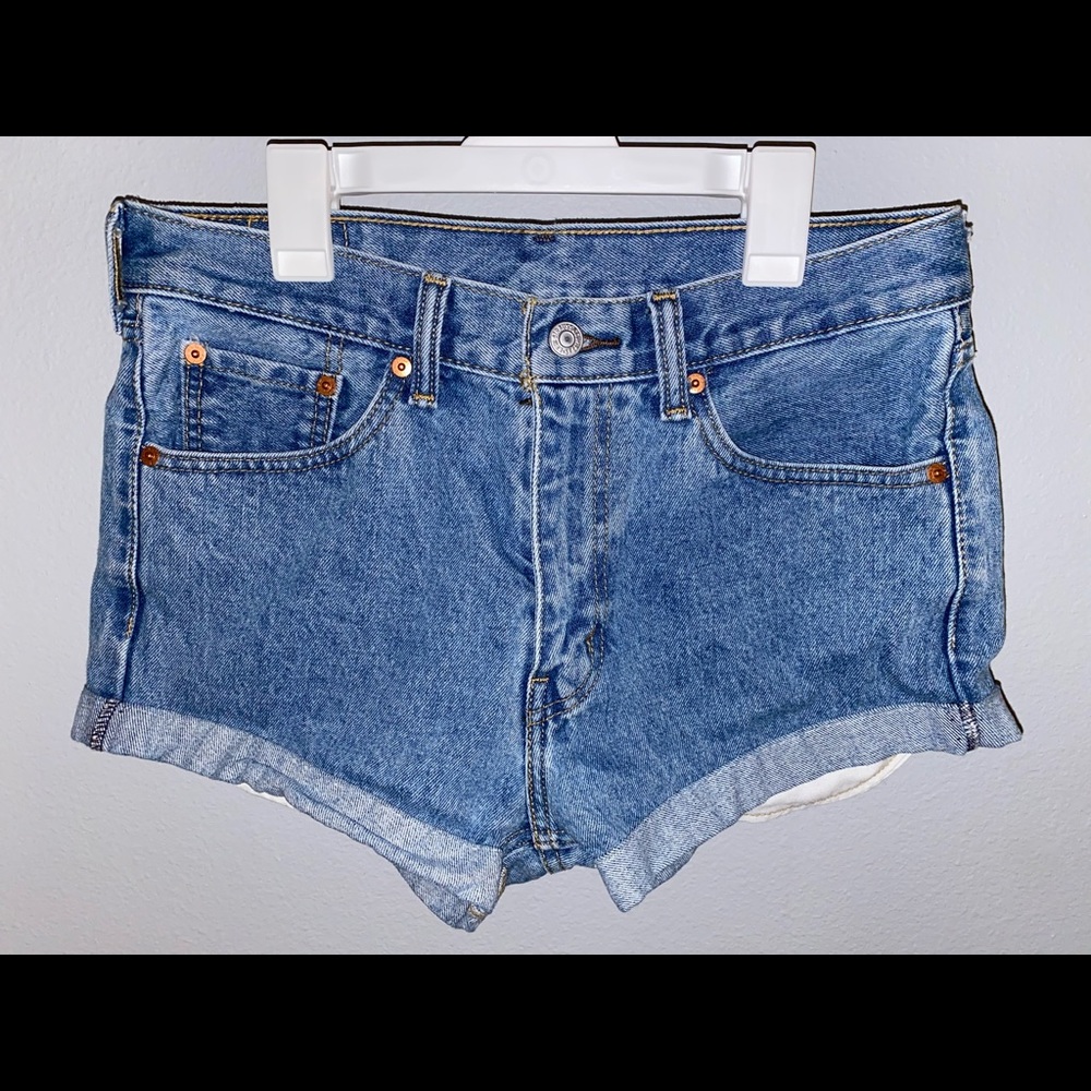 COPY - Levi shorts!